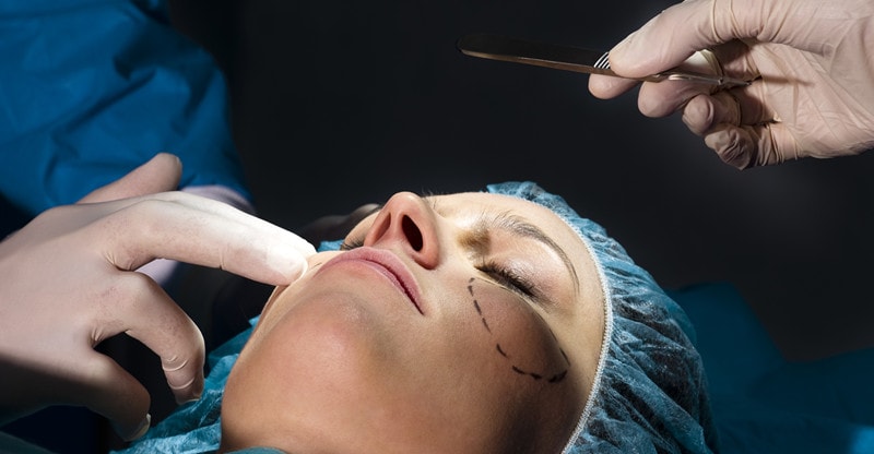 Issues to Take into account When Selecting a Plastic Surgeon